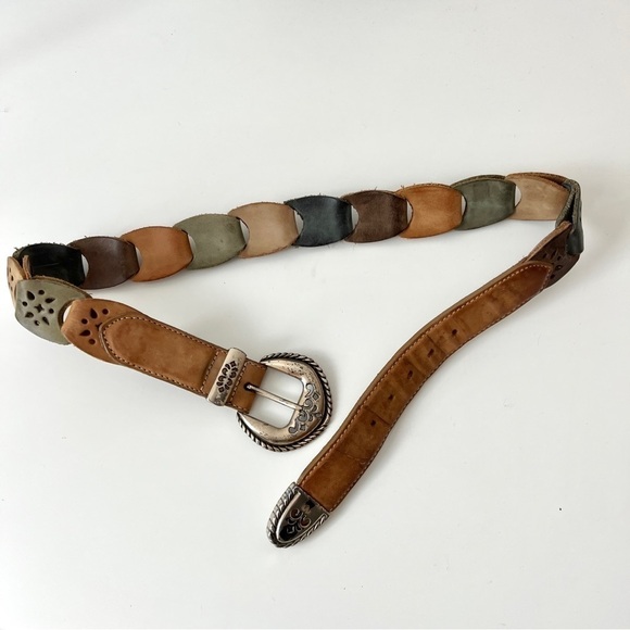 Brighton Vintage 90s Leather Cutout Belt Small 70800 - Picture 10 of 10